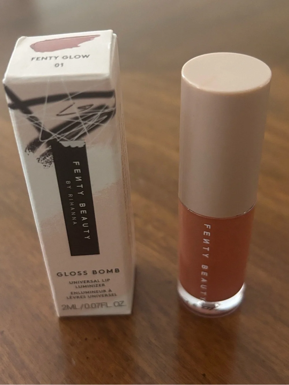 Fenty Beauty Gloss Bomb Lip Luminizer — Shade-Fenty Glow #01